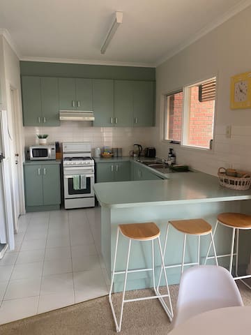 Kensington Townhouse 3BR