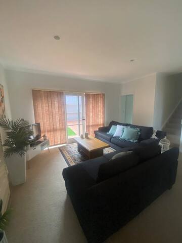 Kensington Townhouse 3BR gallery image 4