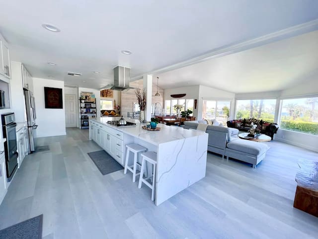 Perfect Zuma Beach House gallery image 5