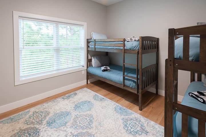 ค้างคืนใน Airbnb! 