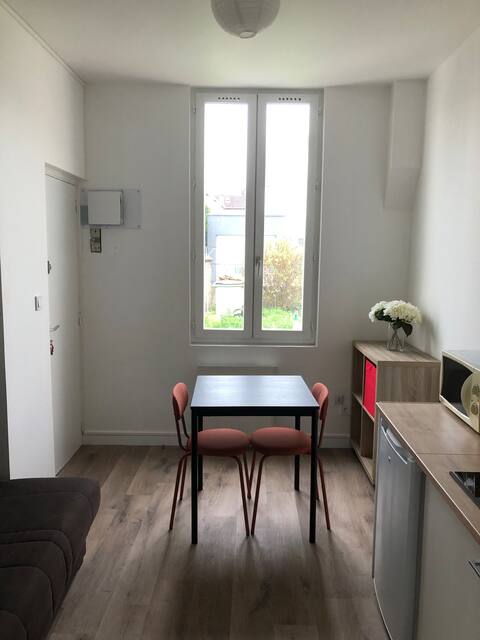 Successful Airbnb property: Garden studio close to the city of gastronomy in Dijon
