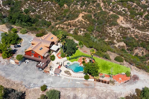 San Diego Getaway, Views Pool Hot Tub & Game Room