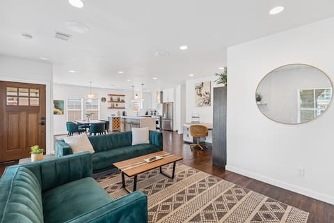 Popular Airbnb listing: Modern | Stunning 3BR Home - Bishop Arts District in Bishop Arts District