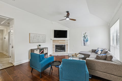 La Grove - Beautiful 3/2 Home Close to LSU!