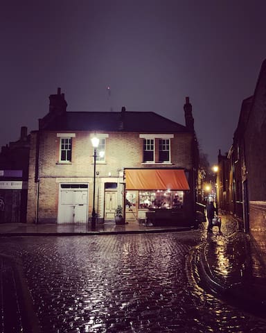 Campania&Jones House