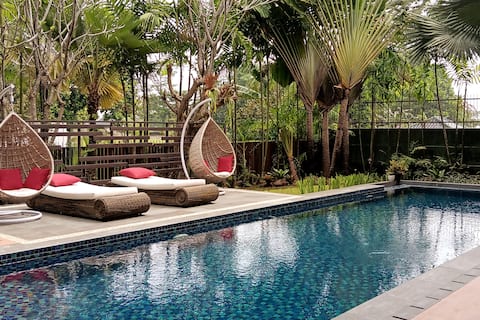 Villa de Gaharu Sentul