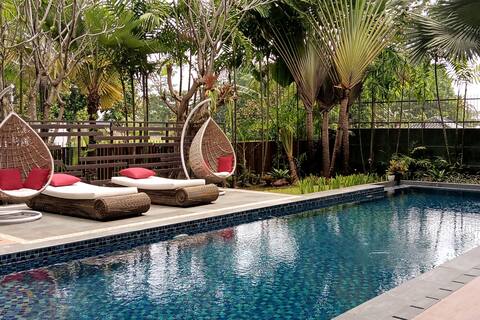 Villa de Gaharu Sentul