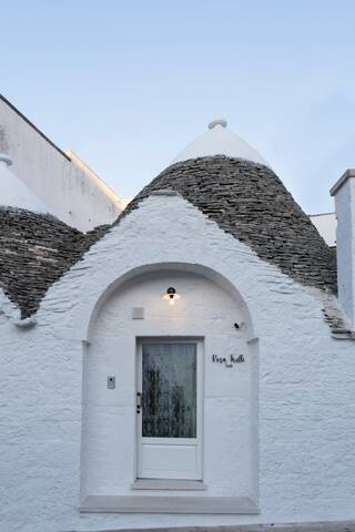 Rosa Trulli Suite gallery image 5