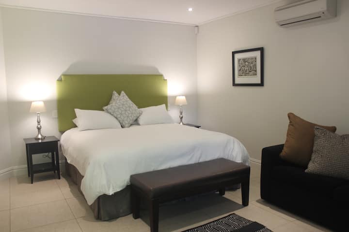 2. spálňa s vlastnou kúpeľňou