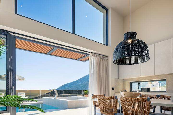 Luxury Villa with Sea Views, Fire Pit & near beach gallery image 4