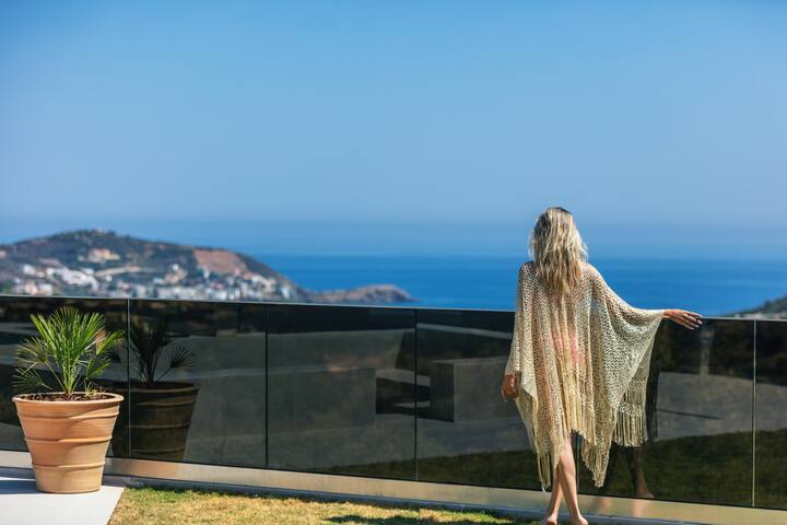 Luxury Villa with Sea Views, Fire Pit & near beach gallery image 3