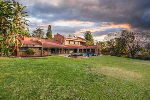 Bryanston Sandton Stays