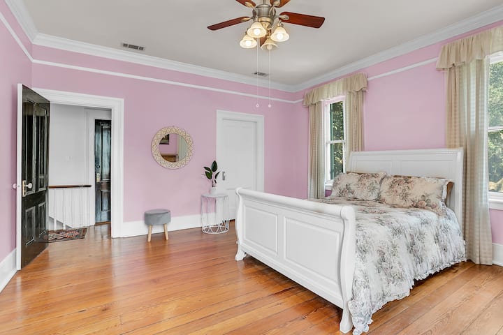 מיטת קווין, חדר שינה שלישי, קומה שנייה