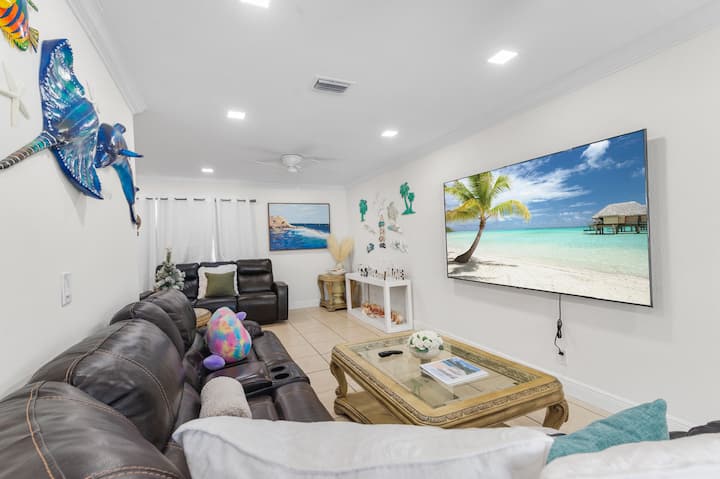 Sweet Home Pb Gardens 5brm/4bthrm - Pool/hot Tub - West Palm Beach, FL