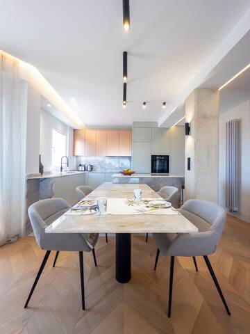 Stylish penthouse, stunning terrace in Valencia gallery image 3