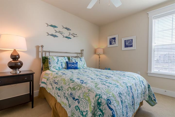 Habitación en el pasillo, 2 habitaciones, baño compartido.