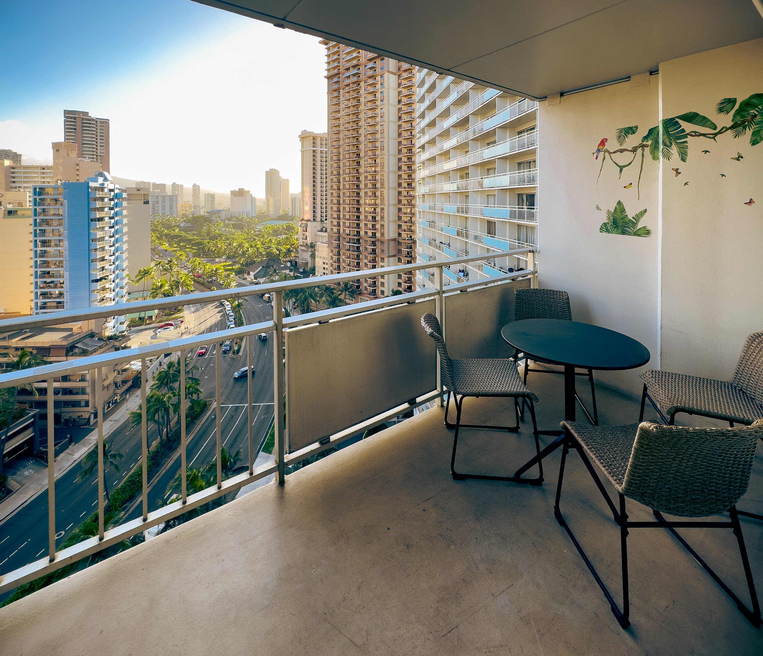 Ilikai Waikiki Resort Condo Sleeps 5 +Free Parking - Image 9
