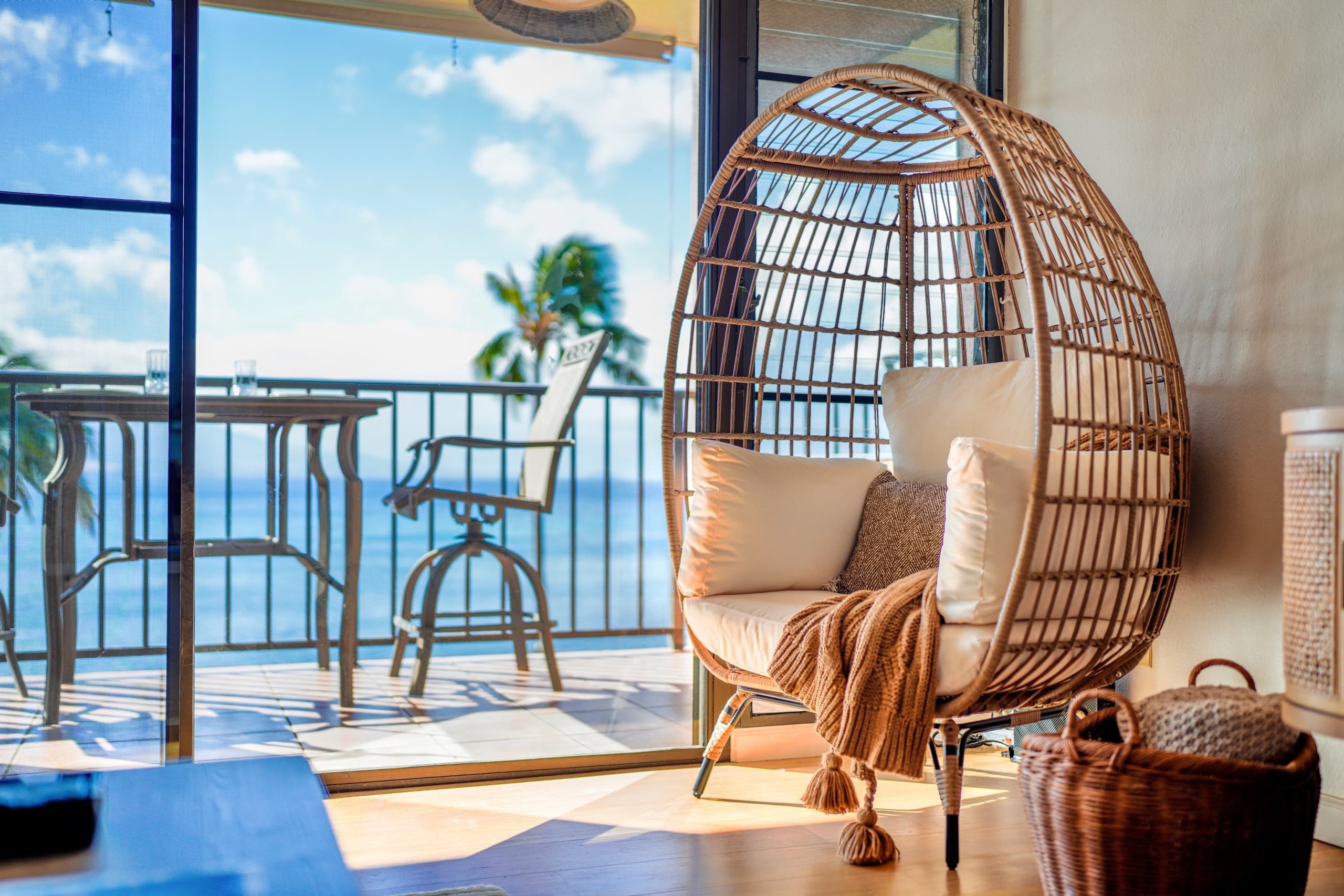 Condo in Wailuku · ★4.98 · 1 bedroom · 2 beds · 1 private bath - Image 5