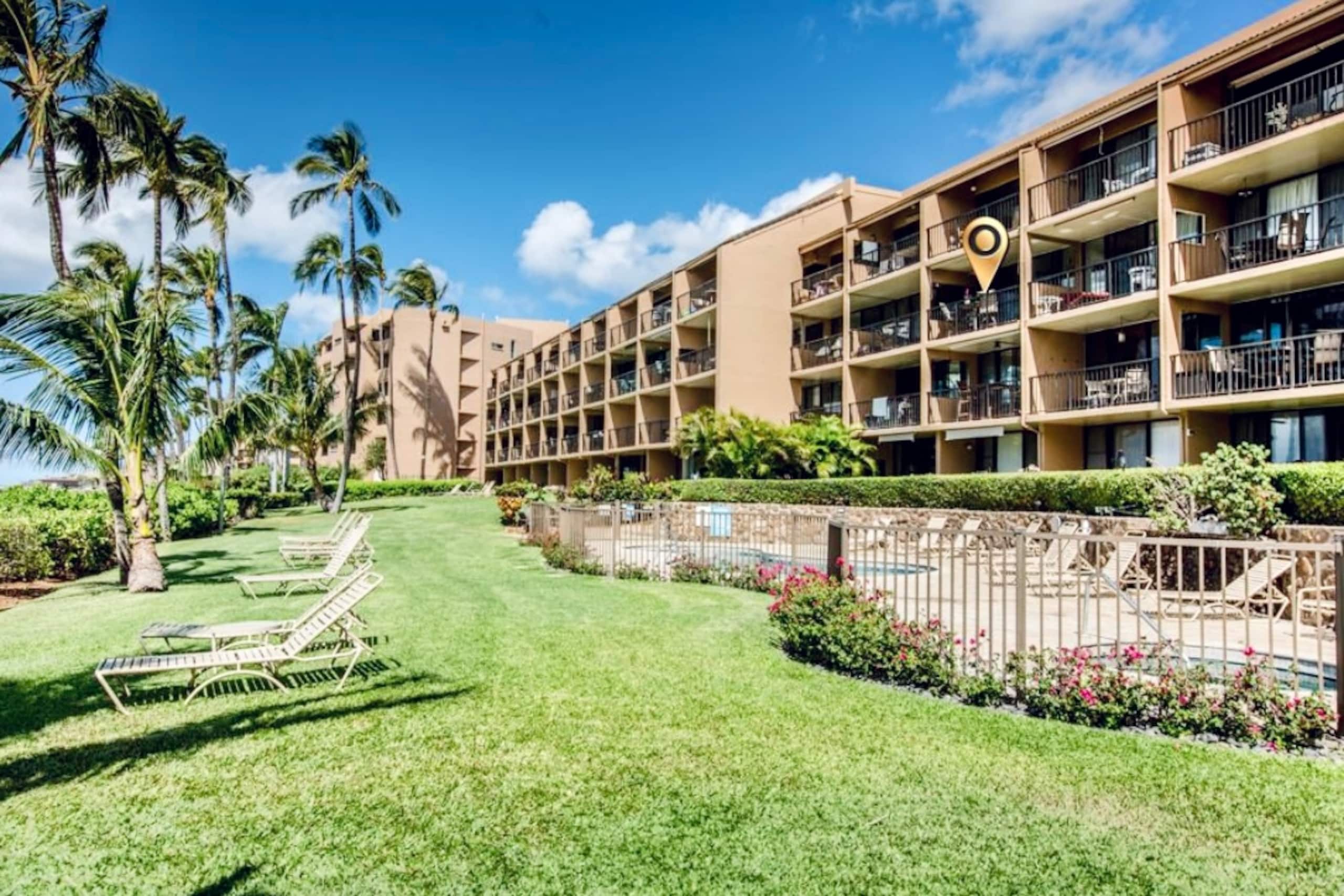 Condo in Wailuku · ★4.98 · 1 bedroom · 2 beds · 1 private bath - Image 26
