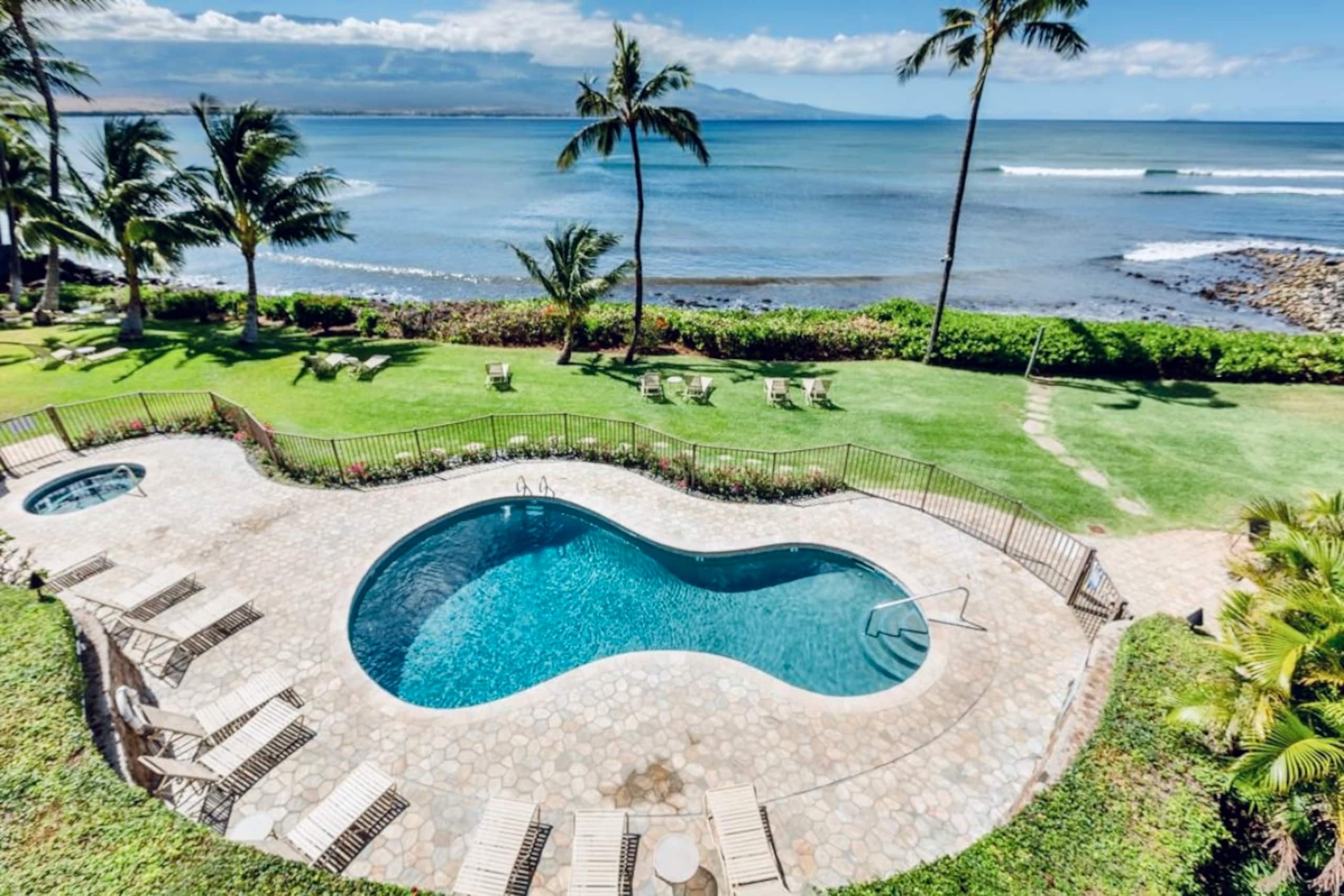Condo in Wailuku · ★4.98 · 1 bedroom · 2 beds · 1 private bath - Image 31