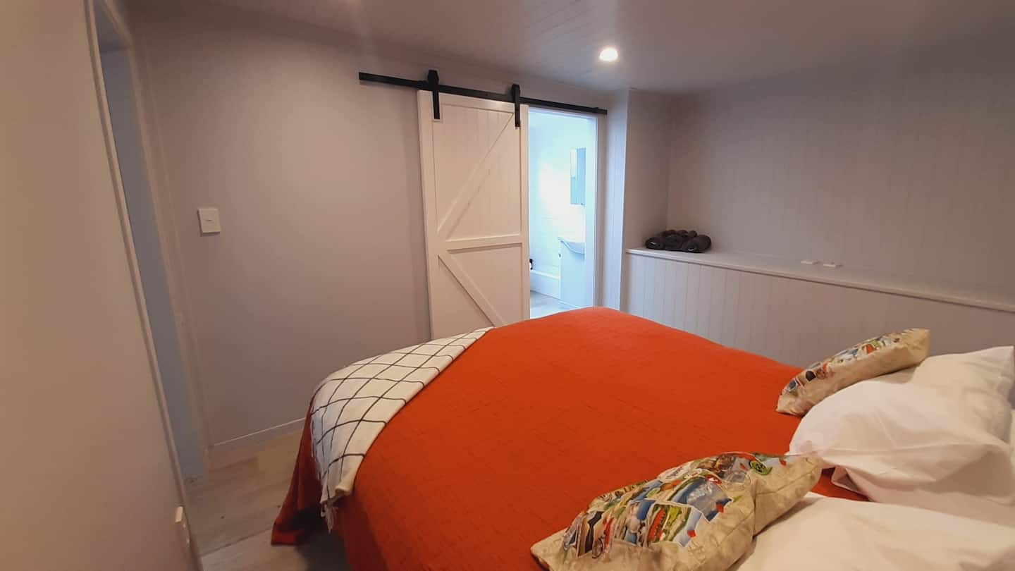 Funky Apartment In Central Matamata. Sleeps 3 2
