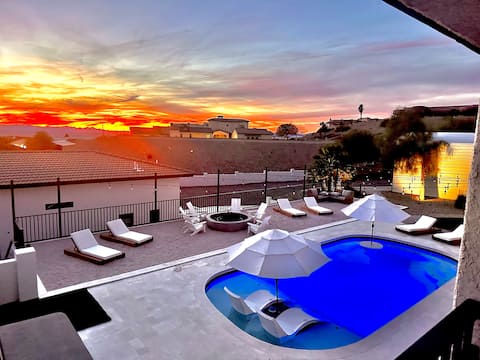 8BR/9BA Desert Oasis: Pool, Sand Beach & Game Barn