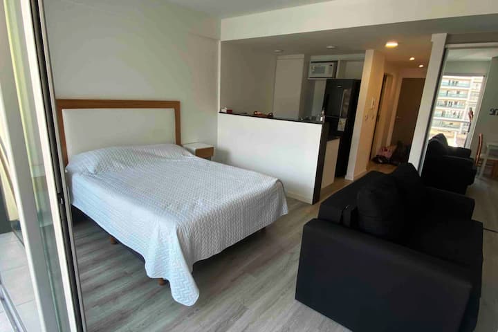 Studio apartment in Palermo with balcony and private grill