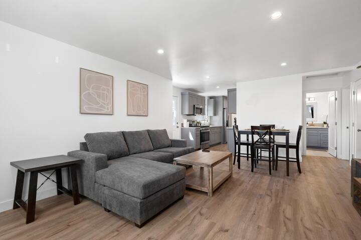 Two Homes on One Lot-Sleeps 12, Perfect for Groups gallery image 5