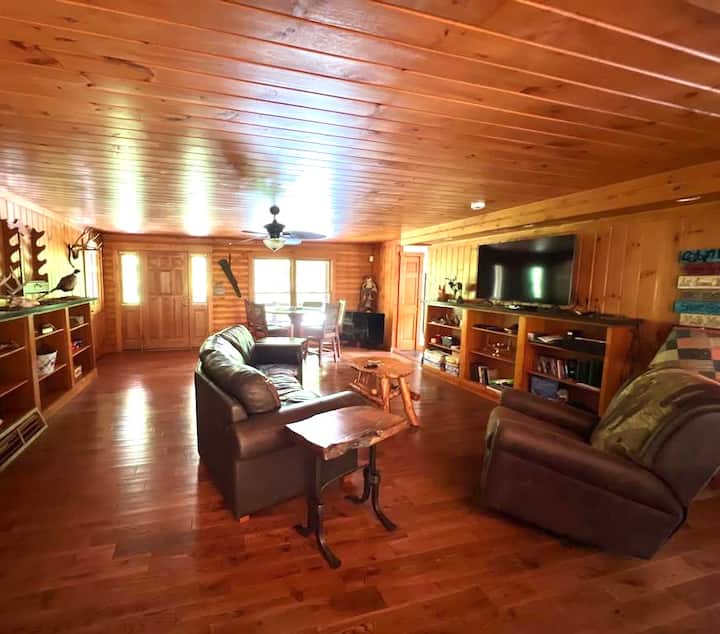 Secret Haven Log Cabin - Illinois