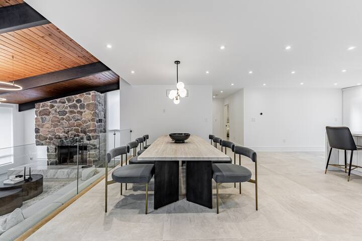 Design & Comfort-Stunning Modern 3 BD/4 Bath home gallery image 2