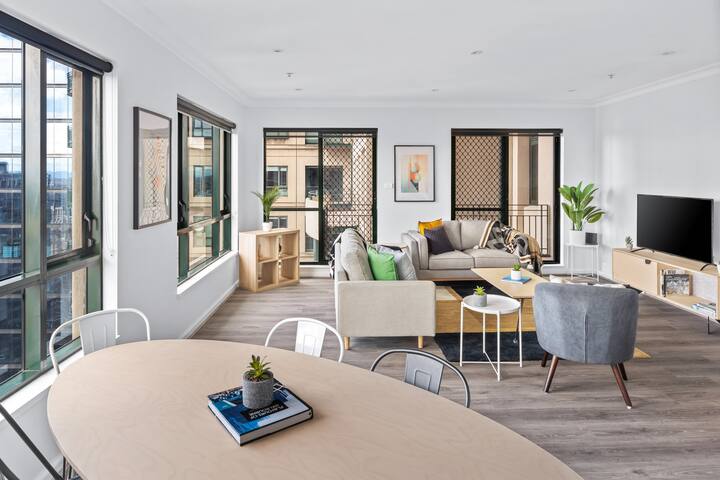 Gorgeous CBD Gem. Amazing View! gallery image 4