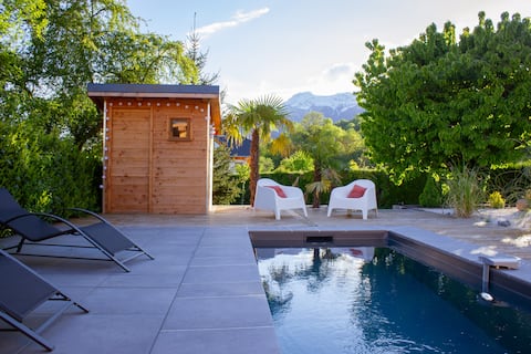 Relaxation Oasis - Sauna, Jacuzzi, Pool
