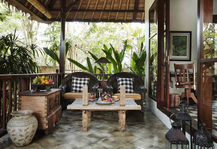 8,000 m² Luxurious Private Villa In Ubud!