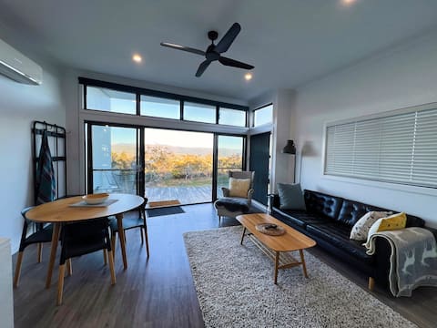Successful Airbnb property: Eco Gum Tree Lodge. Rural Retreat in East Jindabyne