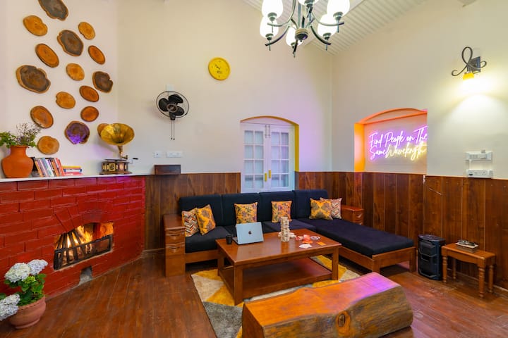 Cozy Heritage Chill Room In Ooty, Elk-hill - Ooty