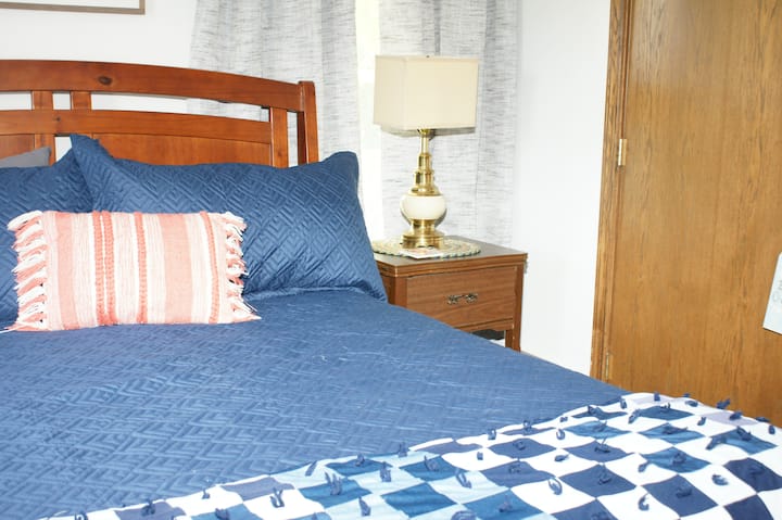 Საწოლი 152 × 203 სმ