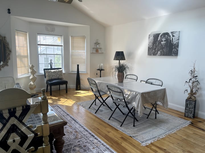 Artsy Spacious Private Room Near Nyc