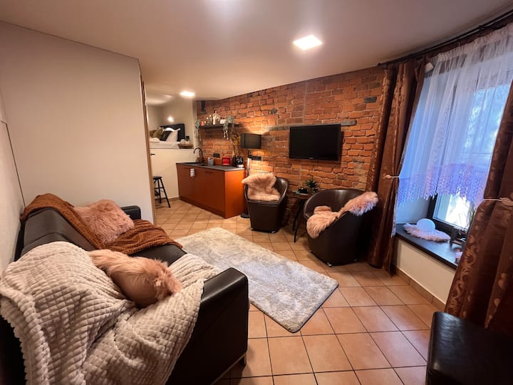 Mini Studio