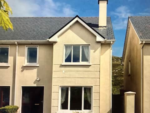 Top performing Airbnb: Huvane's Hillside Hideaway in Clifden