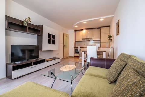 Cozy Apartment In A Quiet Area