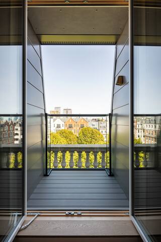 SOHO 2BR Lux Piccadilly /Oxford Circus/ Carnaby St gallery image 4