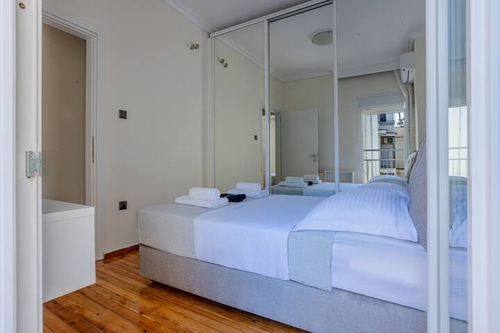 Luxury Downtown Apartment Z1 gallery image 5