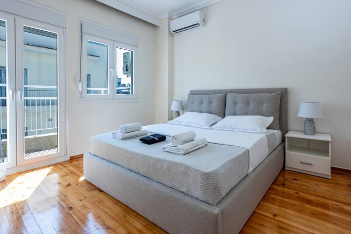 Luxury Downtown Apartment Z1 gallery image 3