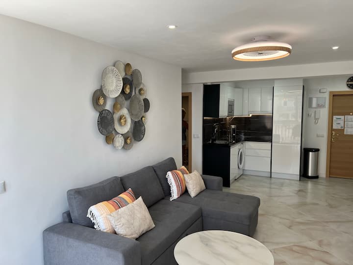 KITANDA CHA SOFA WATU 2