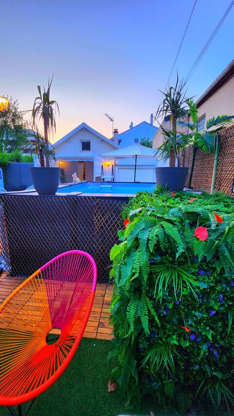 Villa 20 minutes from Paris: spa/heated pool/sauna