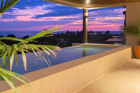 3 bed condo with pool+ocean view
