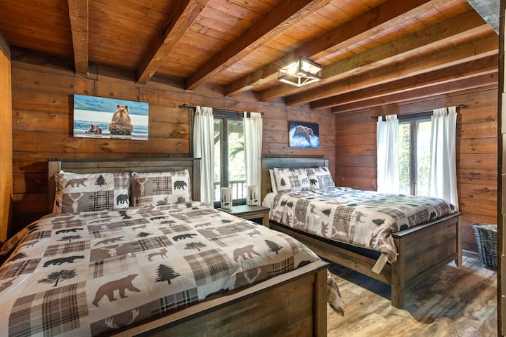 Bear room, main floor. Two queen beds, private bathroom.
