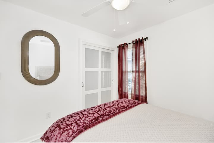 In this room, every piece of furniture and every decor choice has been carefully curated to create a soothing atmosphere that promotes restful sleep and peaceful nights #3Bedrooms #Sleeps6