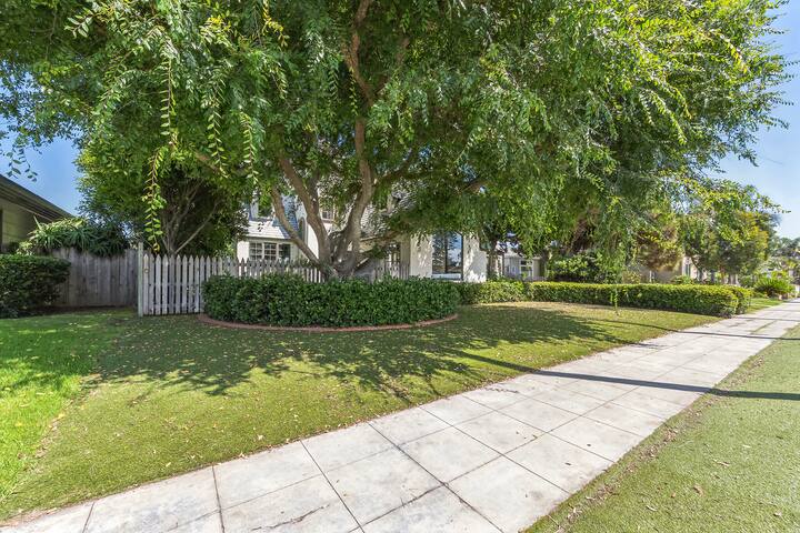 Storybook Beach House gallery image 4