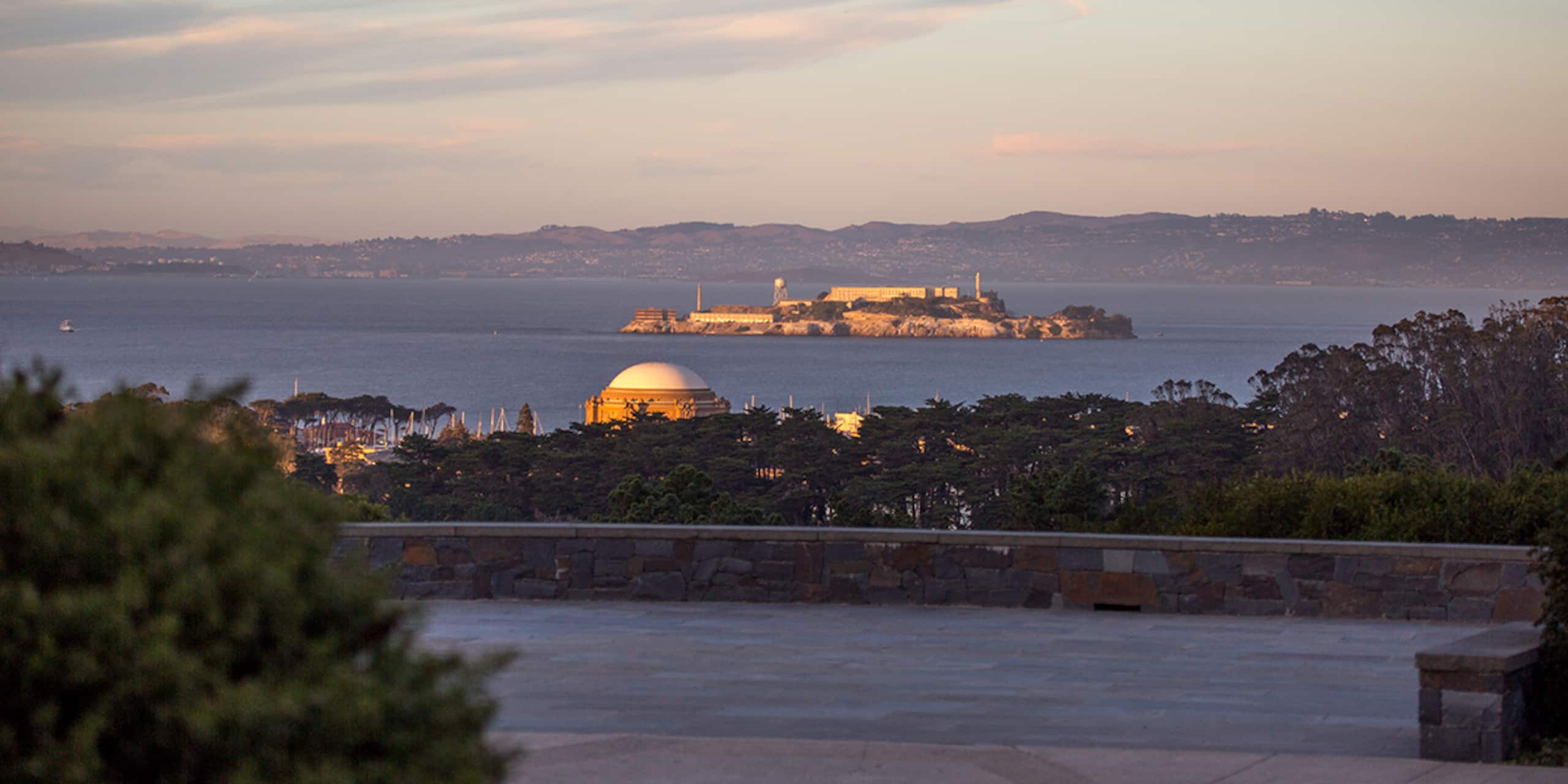 Home in San Francisco · ★4.95 · 4 bedrooms · 5 beds · 2.5 baths - Image 23